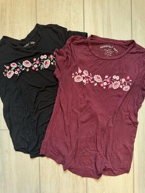 2 Piece Bundle Womens Floral Embroidered Burgundy Top
